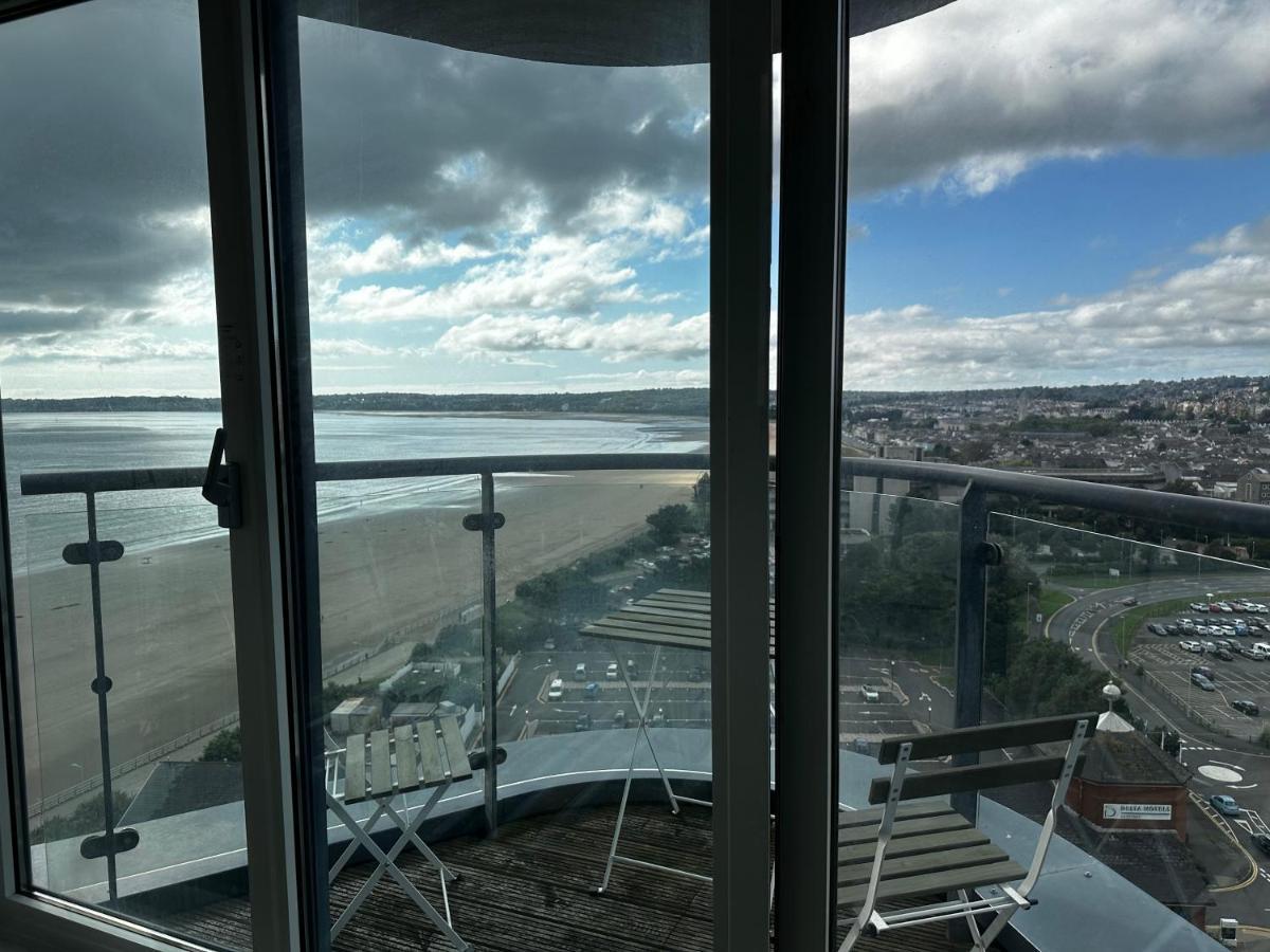 סוואנסי Stunning Ocean & City View Apt מראה חיצוני תמונה
