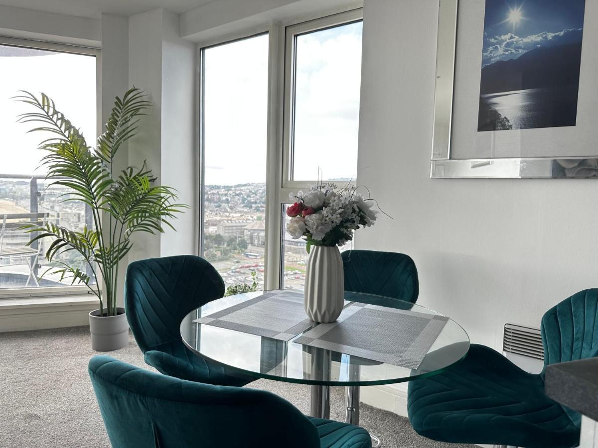 סוואנסי Stunning Ocean & City View Apt מראה חיצוני תמונה
