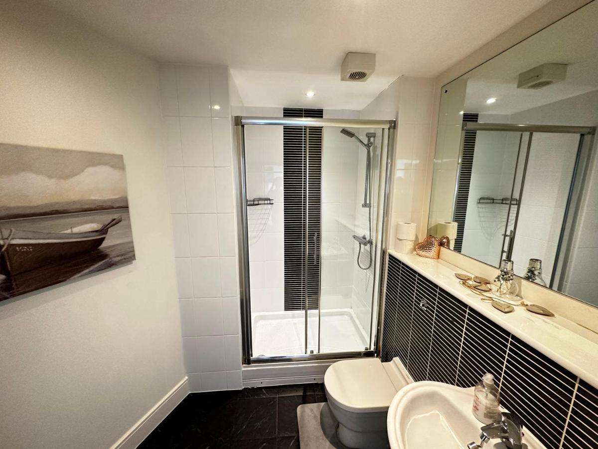 סוואנסי Stunning Ocean & City View Apt מראה חיצוני תמונה